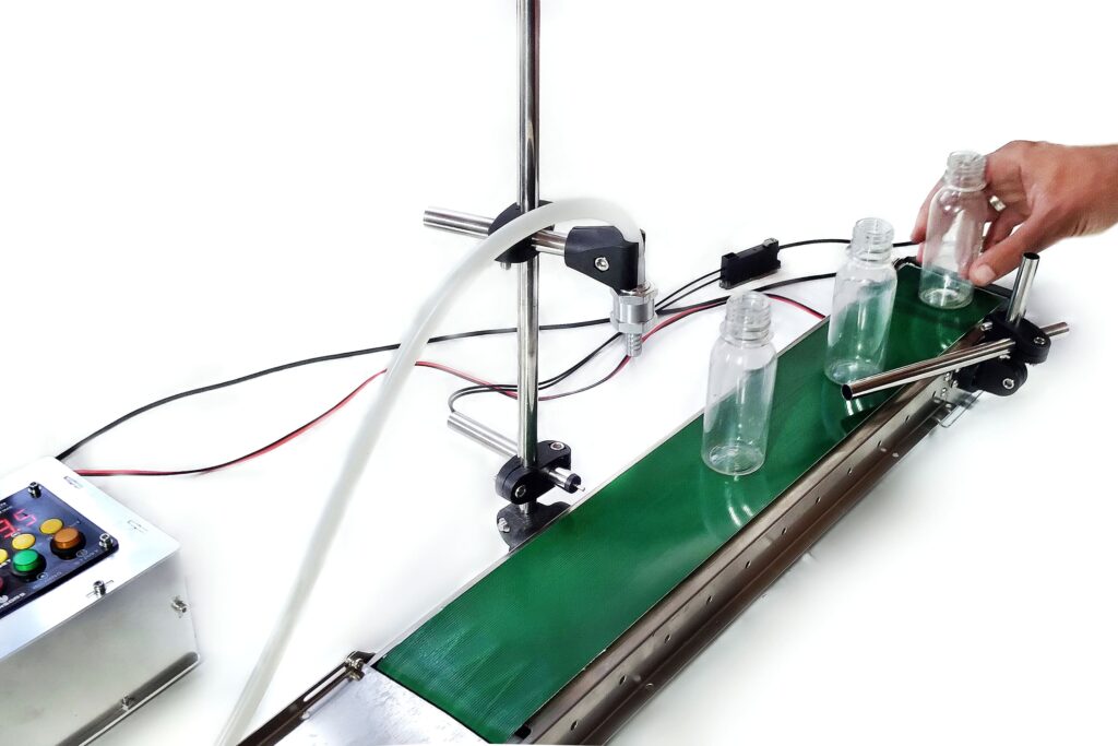 Дозатор для розлива жидкости с конвейерной лентой 1,5 – 3л_5